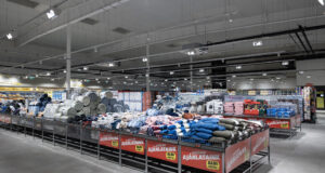 5 forintra árazza le a ruhákat és cipőket az ALDI